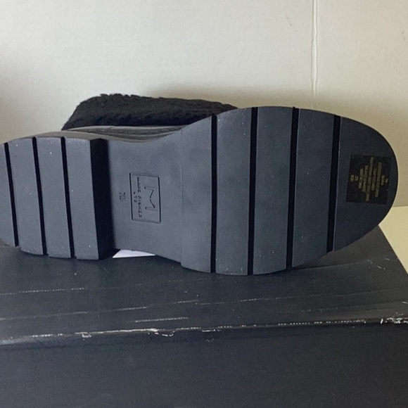 Marc Fisher LTD

Vina
Women's - Picture 11 of 12